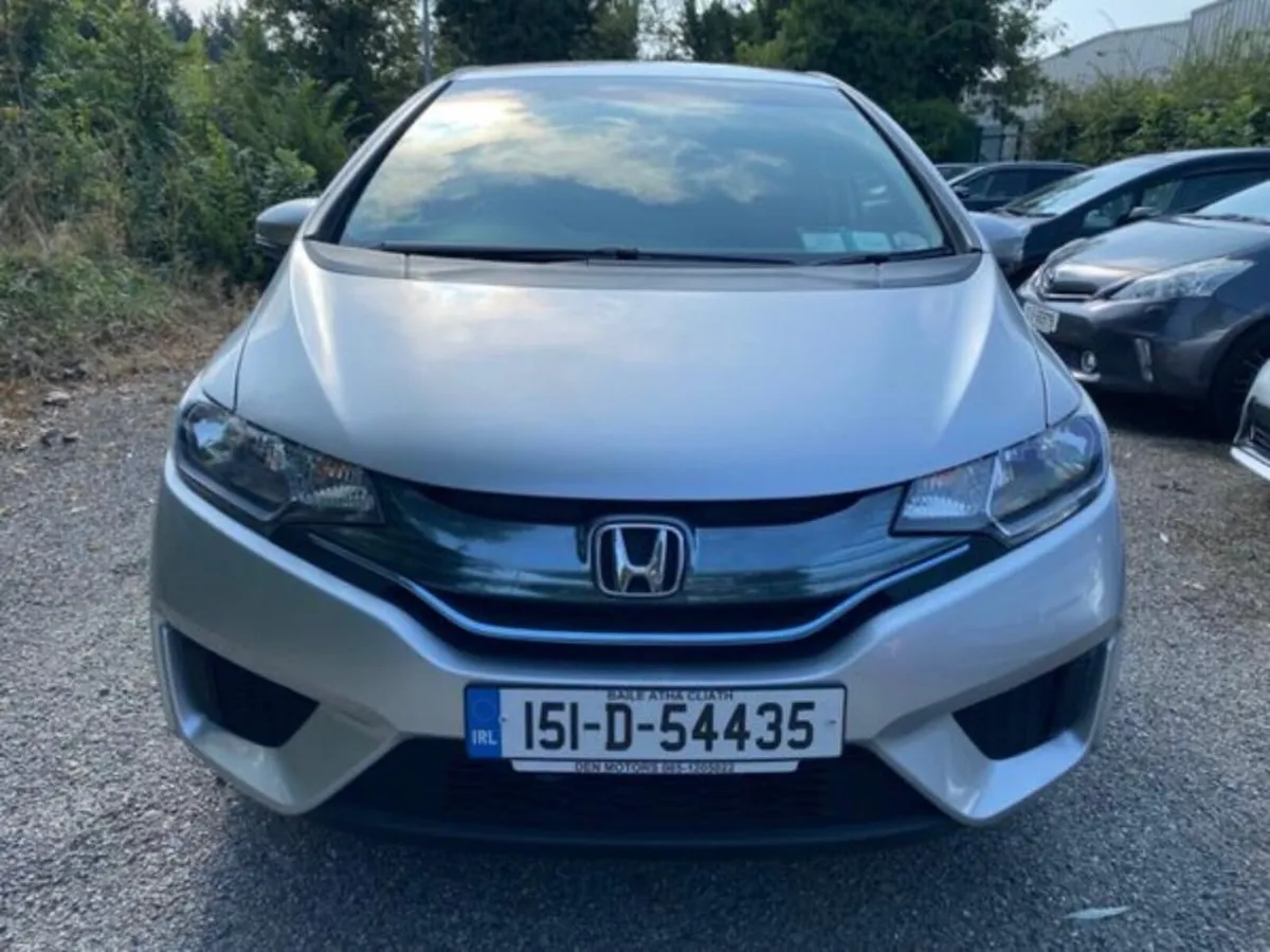Honda Fit 2015 – Hybrid Automatic - Image 2
