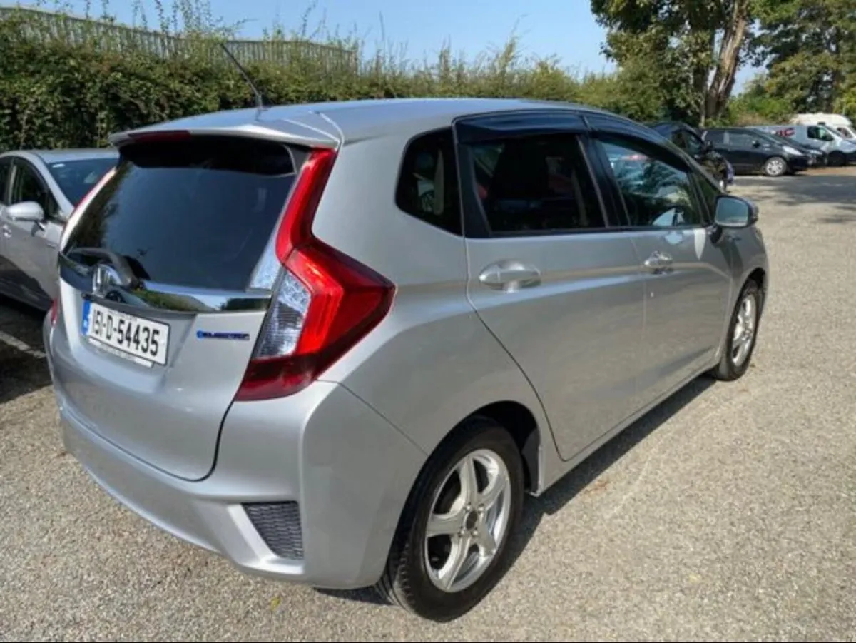 Honda Fit 2015 – Hybrid Automatic - Image 3