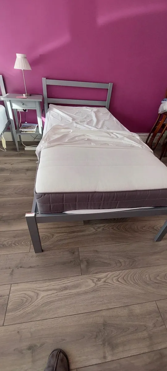 Beds - Image 4