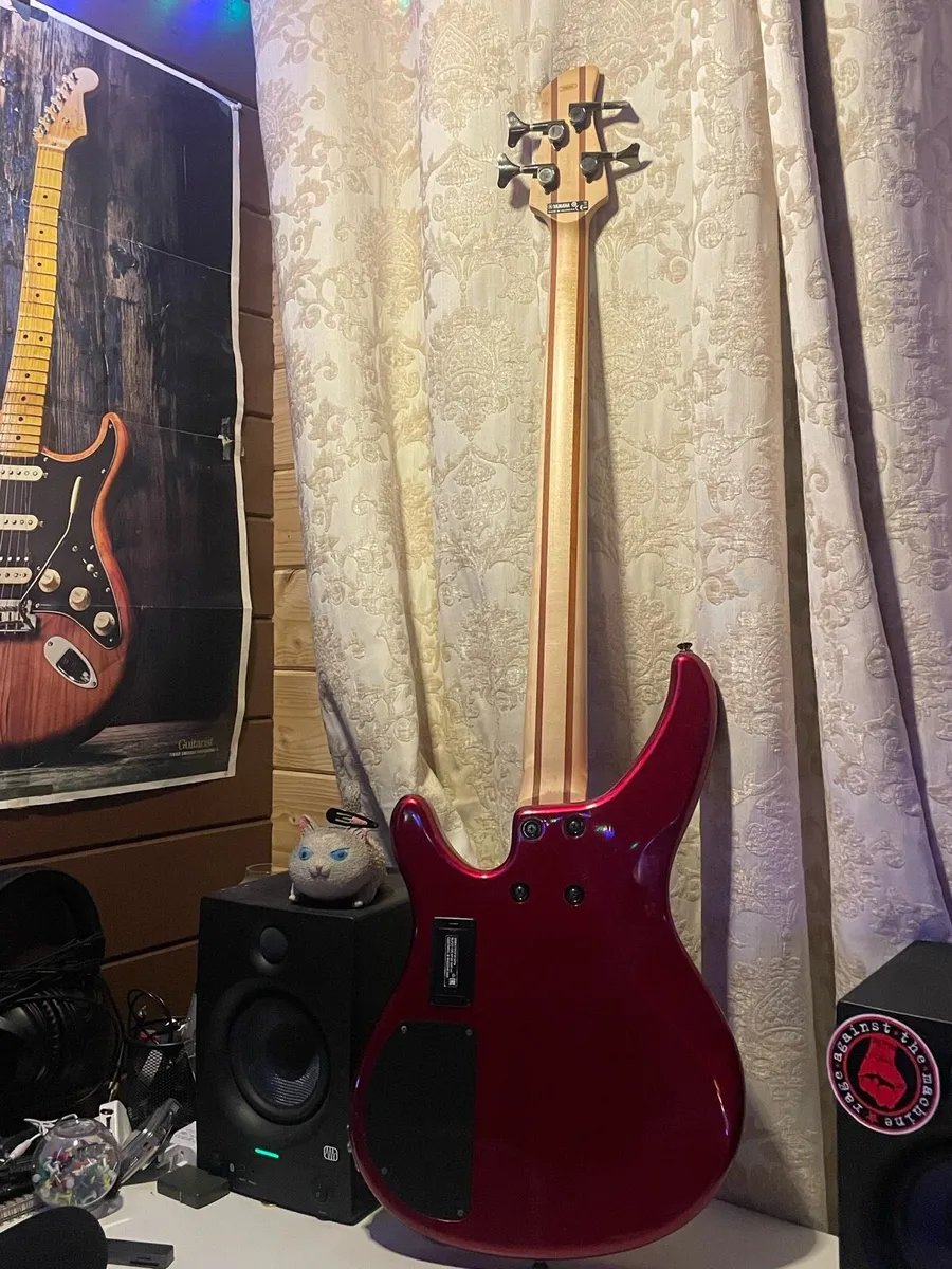 Yamaha TRBX304 - Image 3