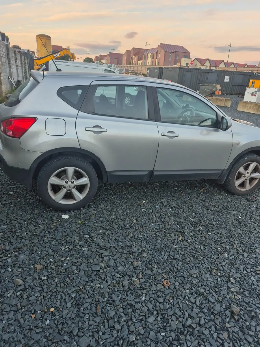 Nissan Qashqai 2008 - Image 1
