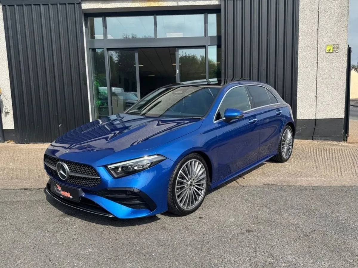 Mercedes-Benz A-Class 2.0 A200d AMG Line (premium - Image 3