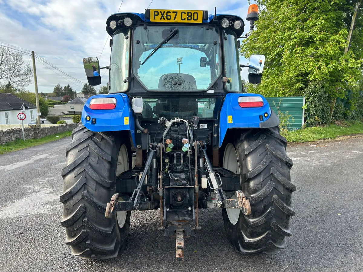 2017 New Holland T5-105 - Image 4