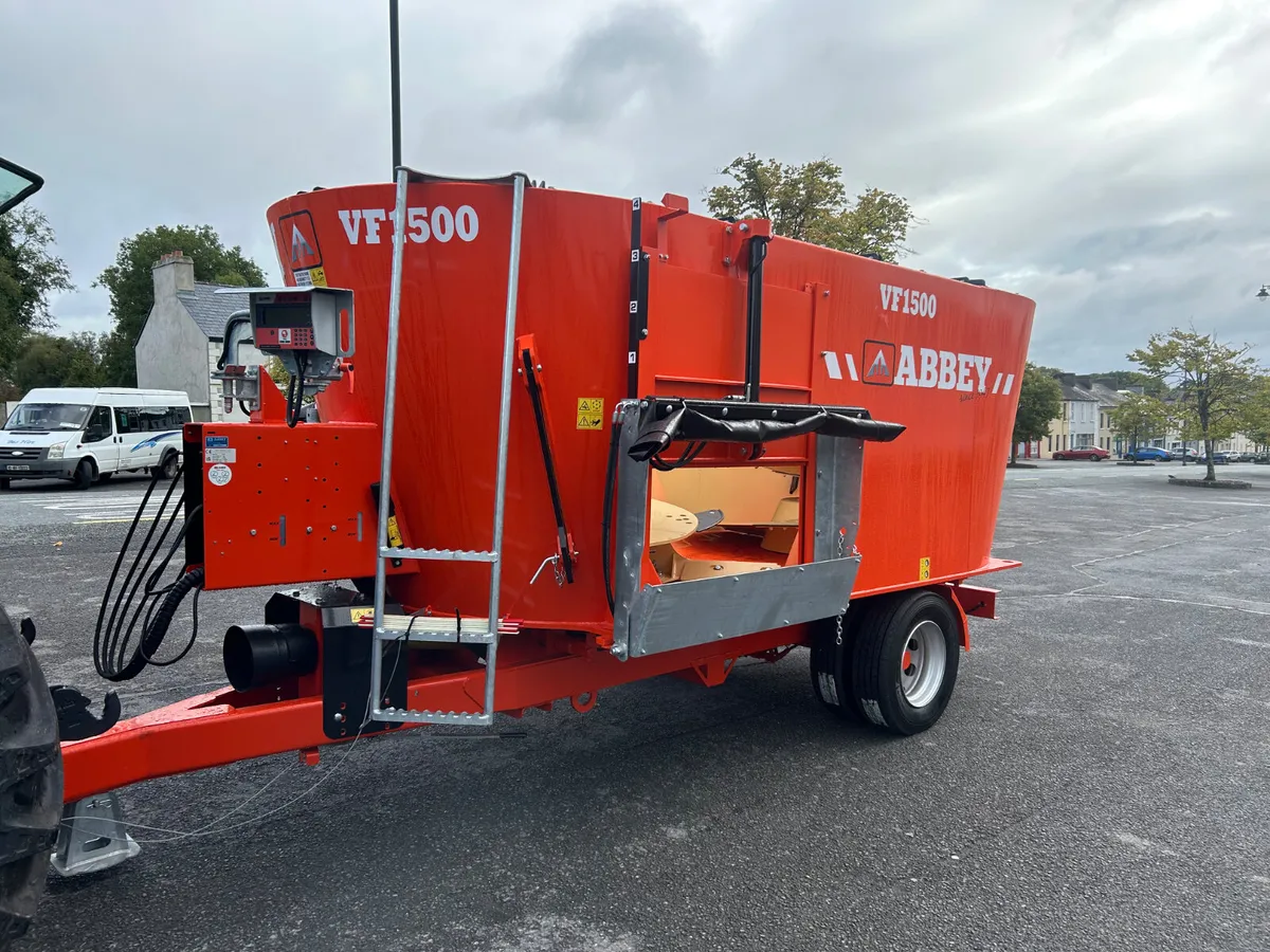 New Abbey VF1500 Twin Diet Feeder - Image 1