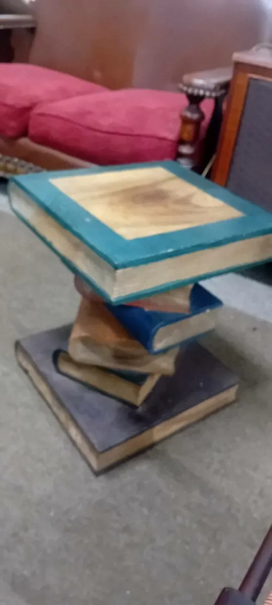 Decorative Book Pile Plant Stand Table
