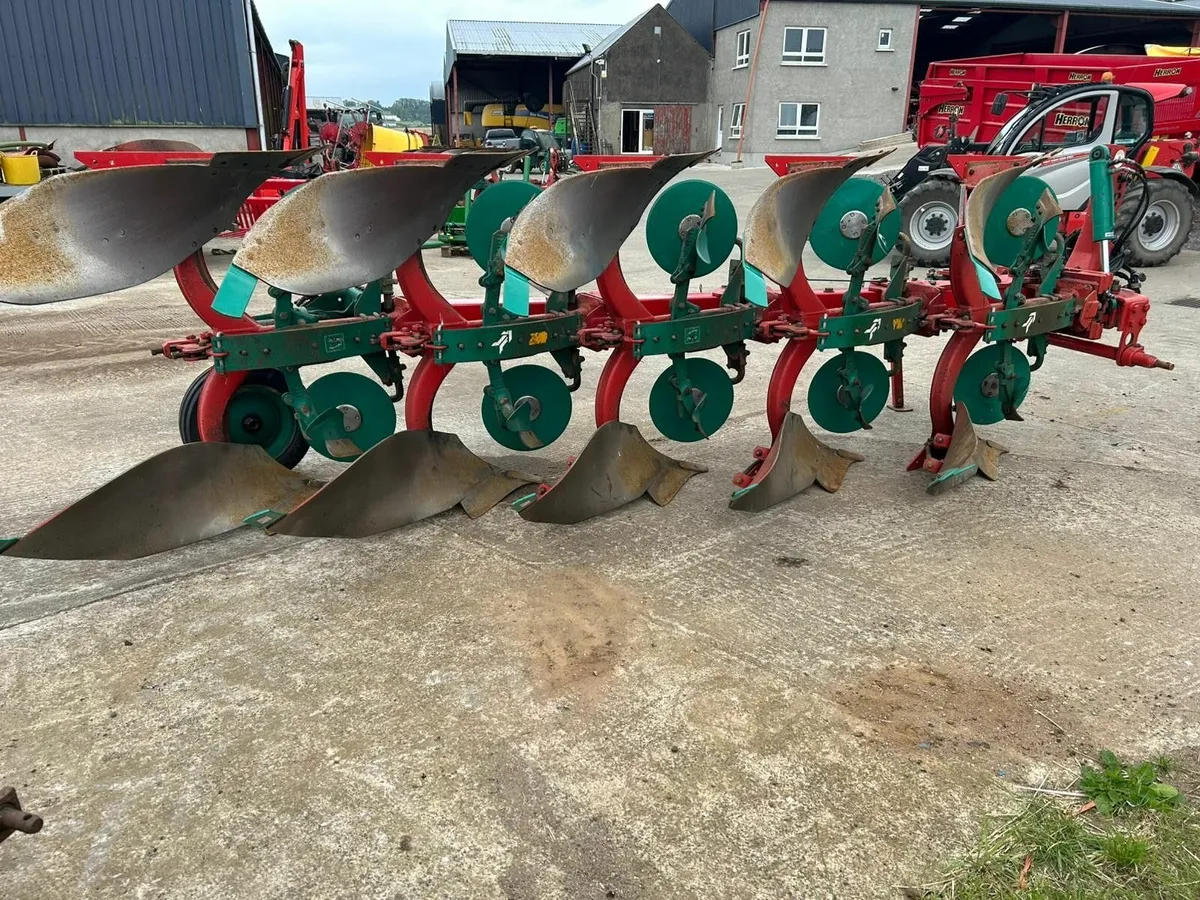 Kverneland ES85 plough - Image 2