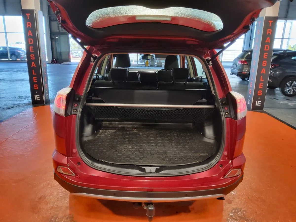 Toyota Rav4 2.0 D-4d (143) 2WD Luna Sport - Image 4