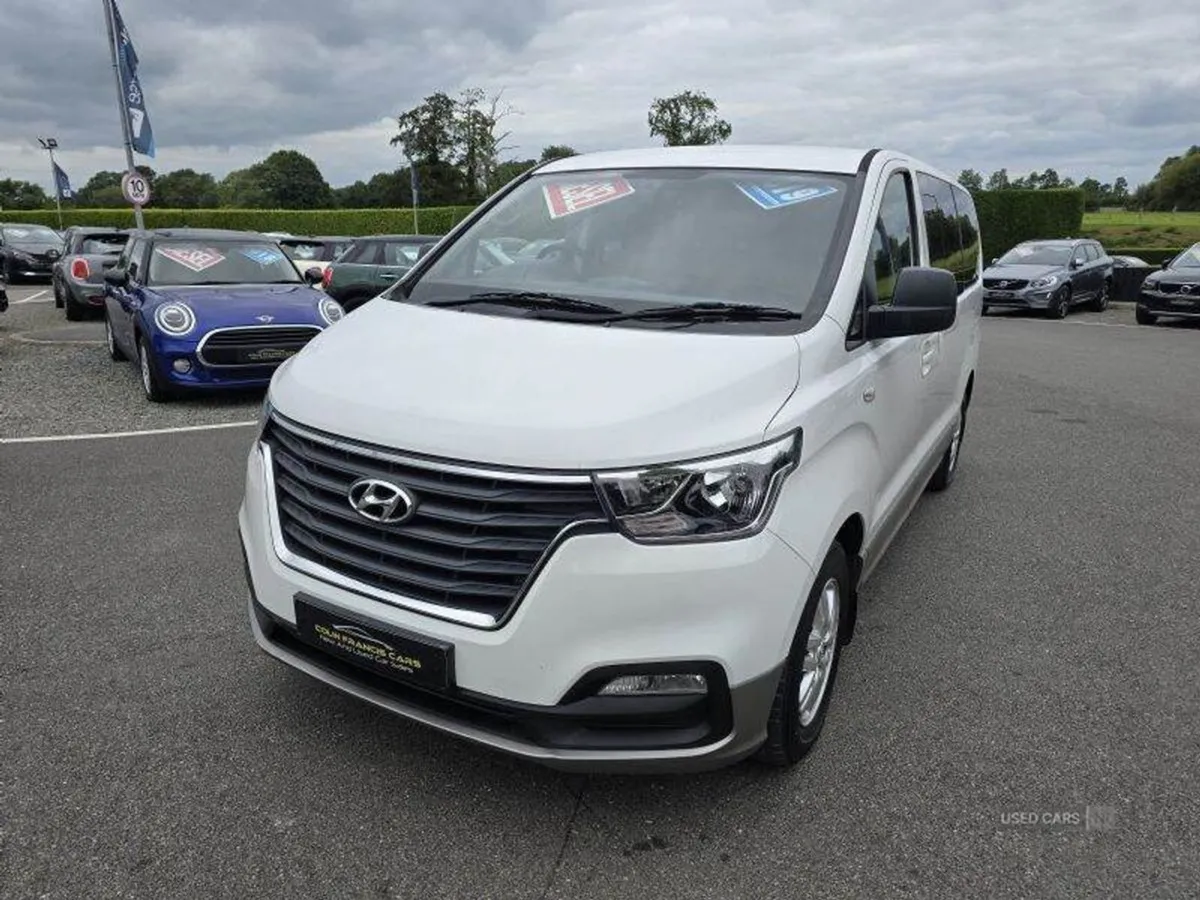 Hyundai i800 SE Nav - Image 1