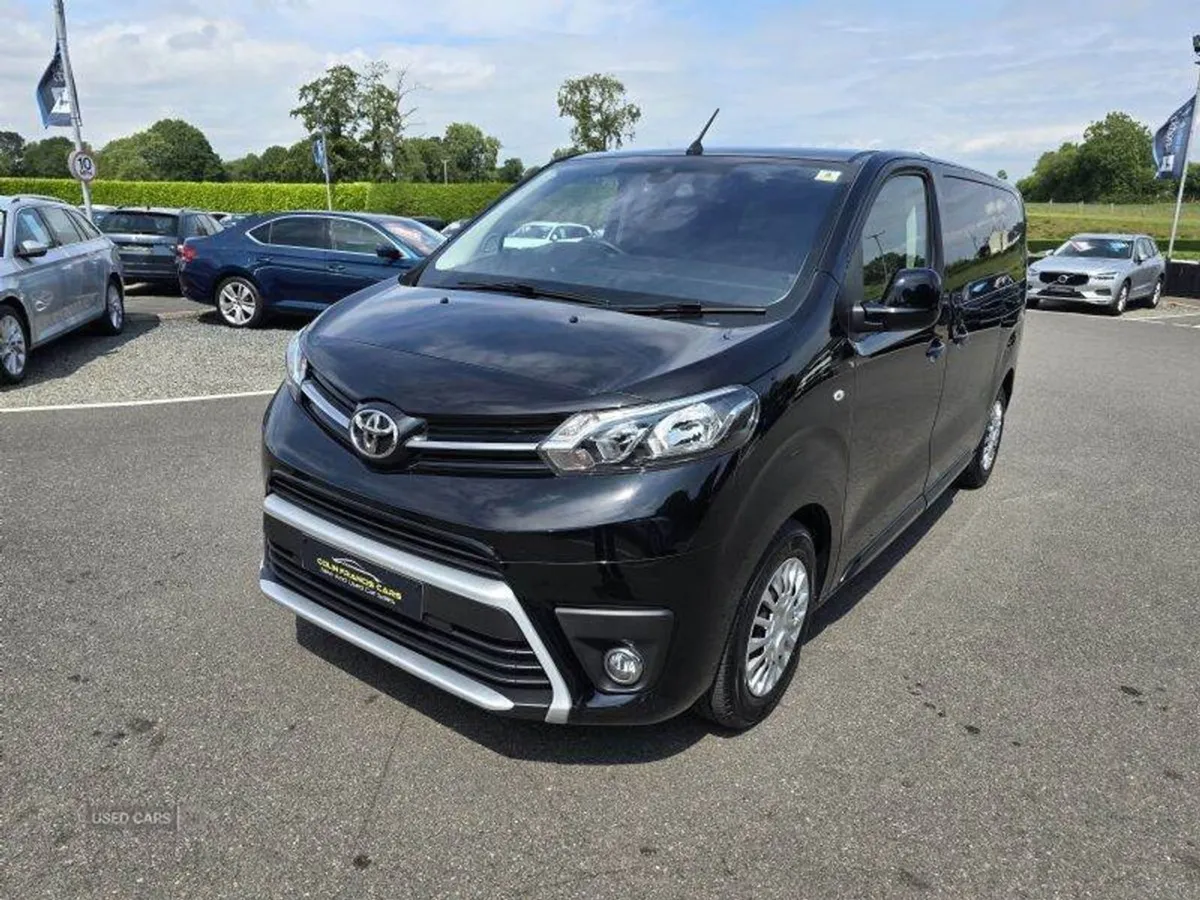 Toyota Proace Shuttle Medium - Image 1