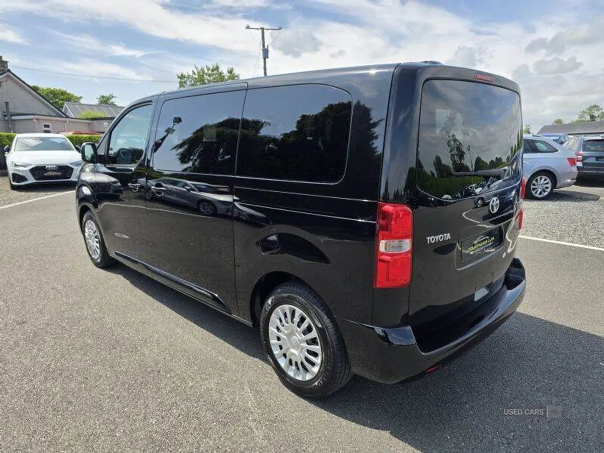 Toyota Proace Shuttle Medium - Image 3