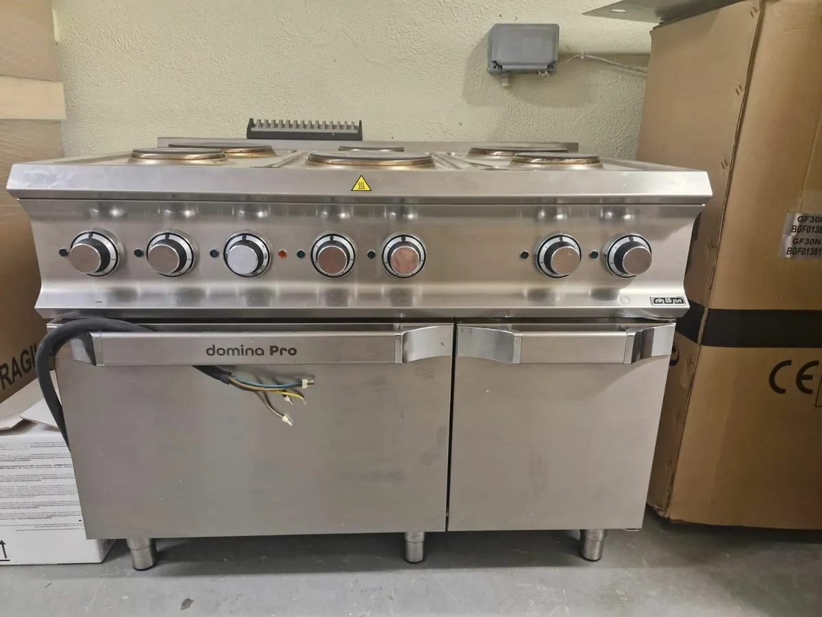 Commercial 6 Ring electric hob / oven - Image 1