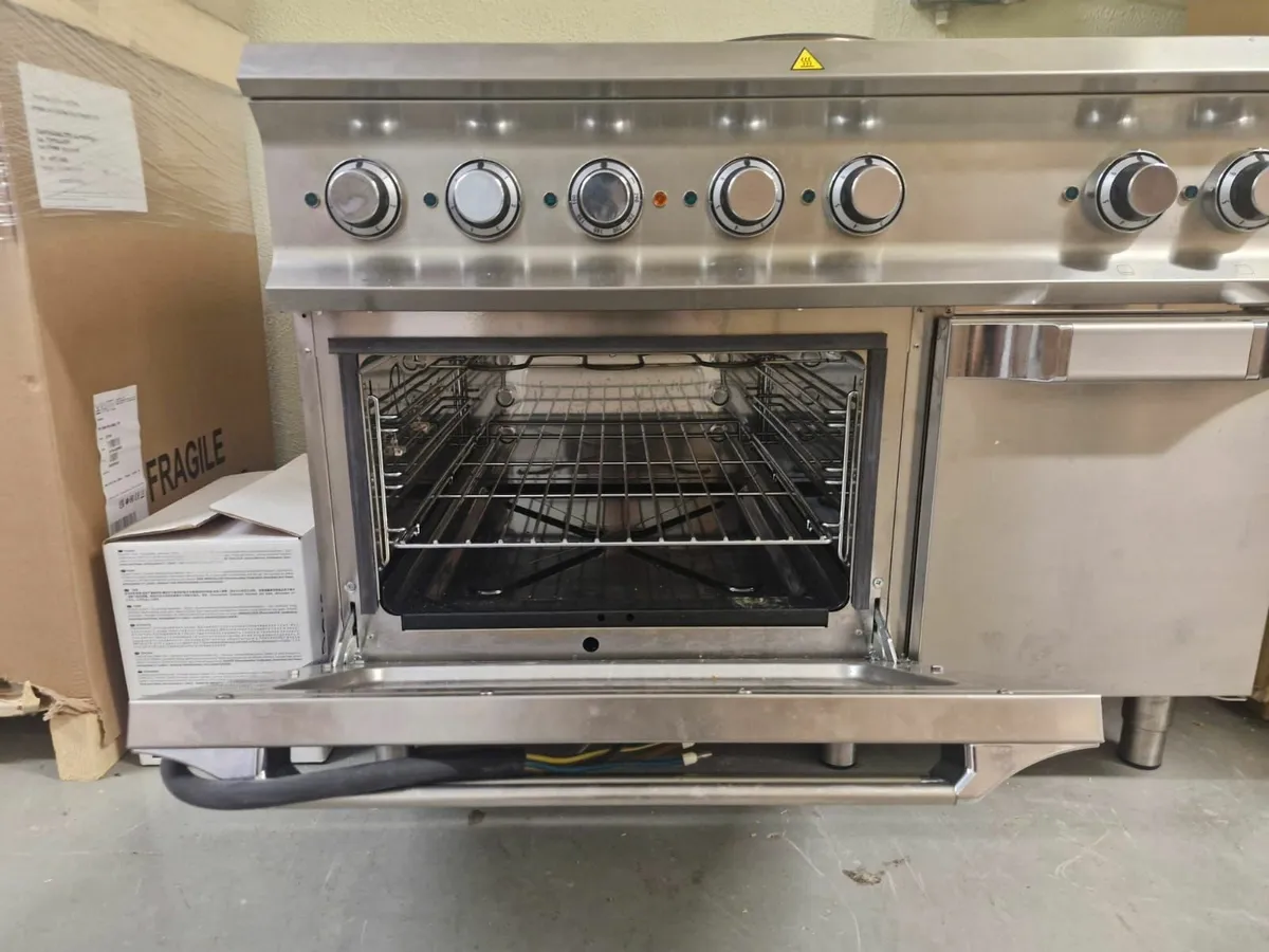 Commercial 6 Ring electric hob / oven - Image 2
