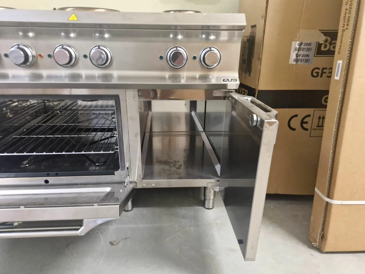 Commercial 6 Ring electric hob / oven - Image 3