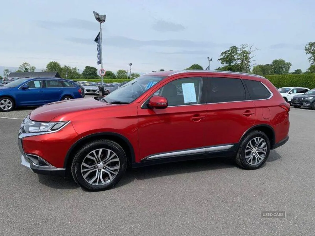 Mitsubishi Outlander 3 - Image 2