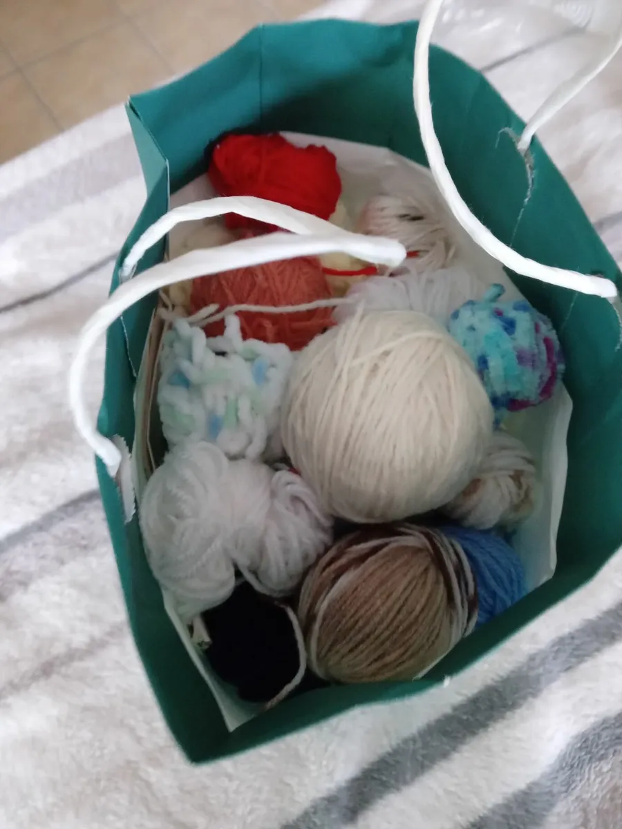 Knitting, - Image 3