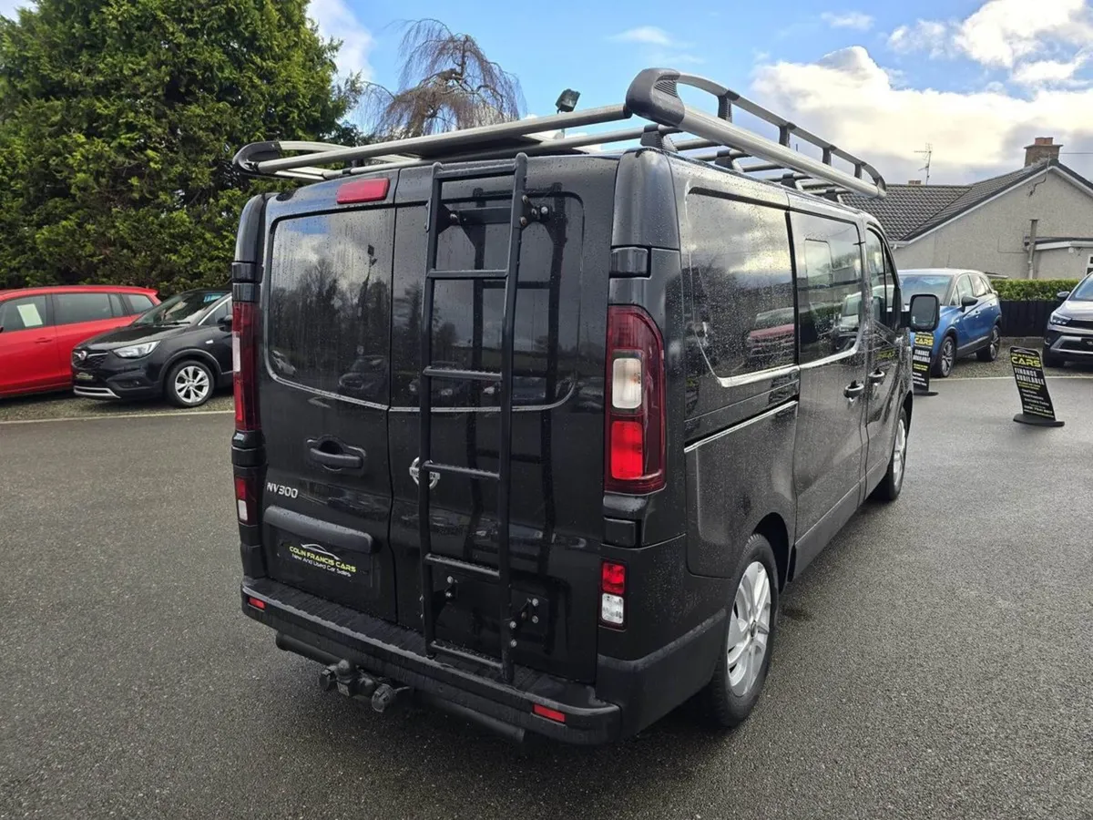 Nissan NV300 Tekna 2.9t Euro 6 - Image 4