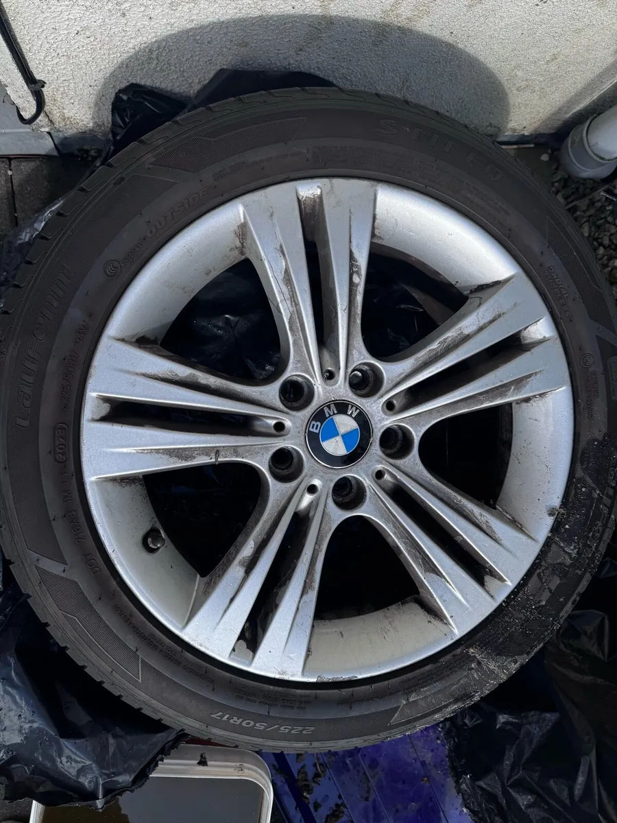 Bmw f30 17 inch genuine alloys - Image 3