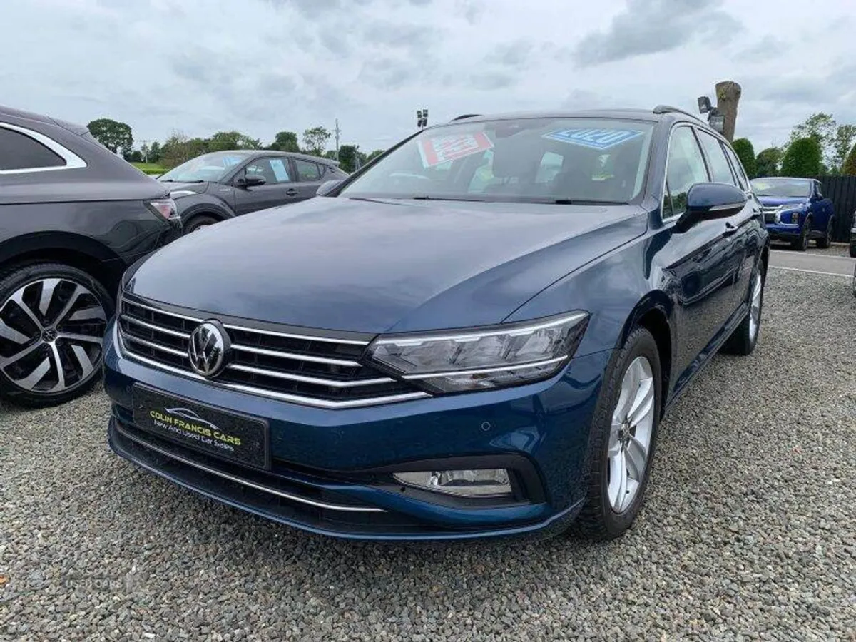 Volkswagen Passat SE Nav - Image 1