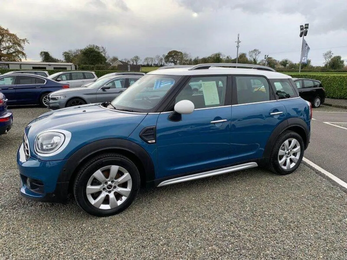 MINI COUNTRYMAN Diesel Hatchback - Image 2