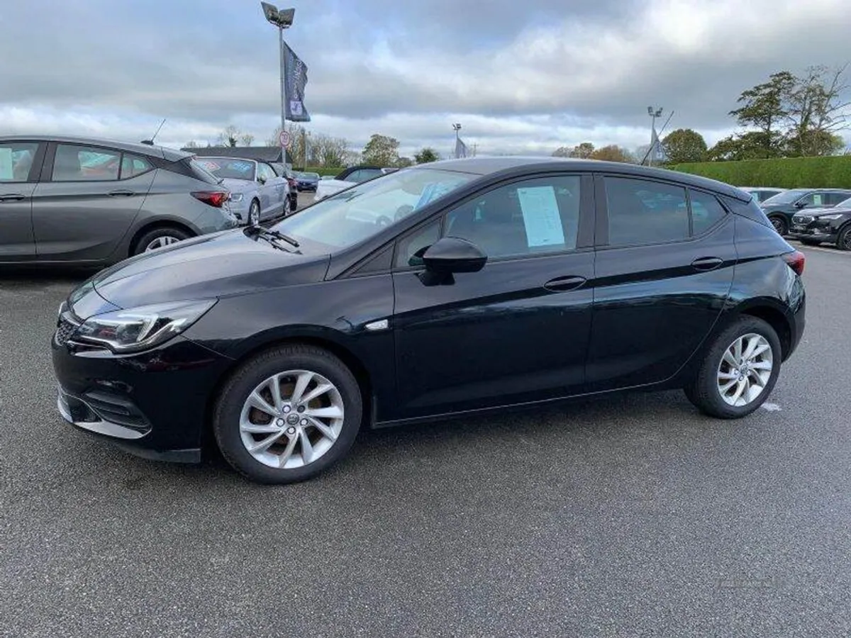 Vauxhall Astra SE - Image 2