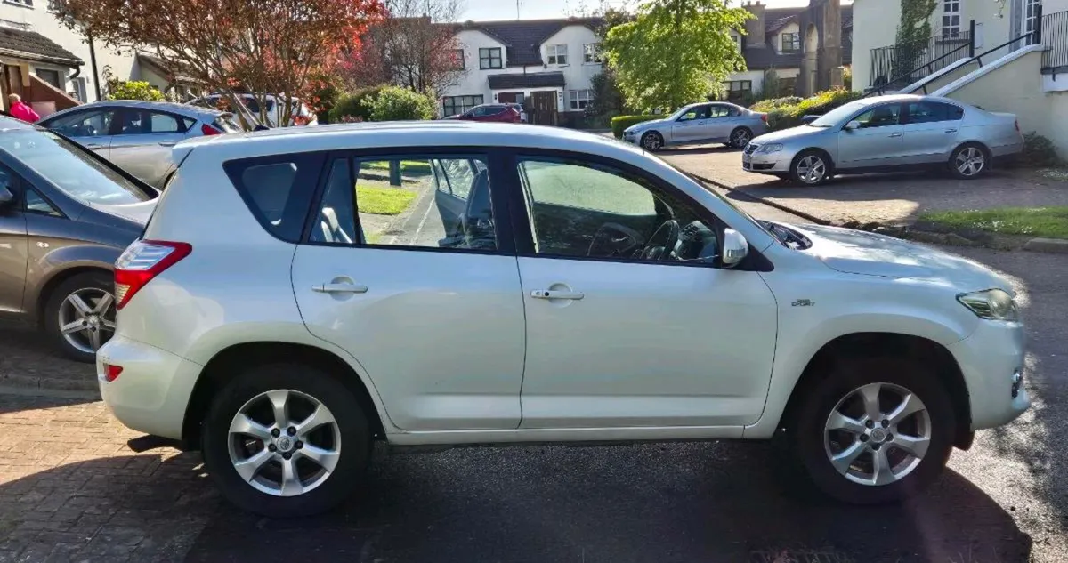 Toyota rav 4 for breaking - Image 2