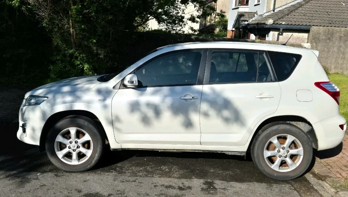 Toyota rav 4 for breaking - Image 3