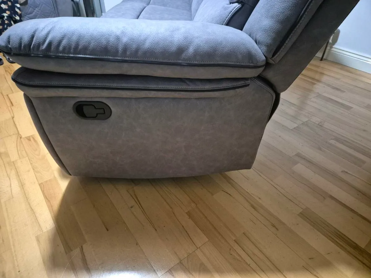 3 seat recliner sofa (pair of two) - Image 3
