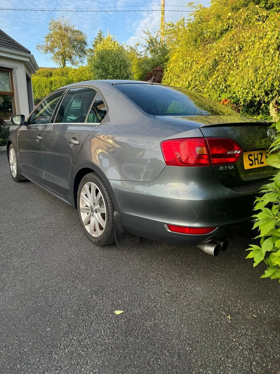 Car - Image 3