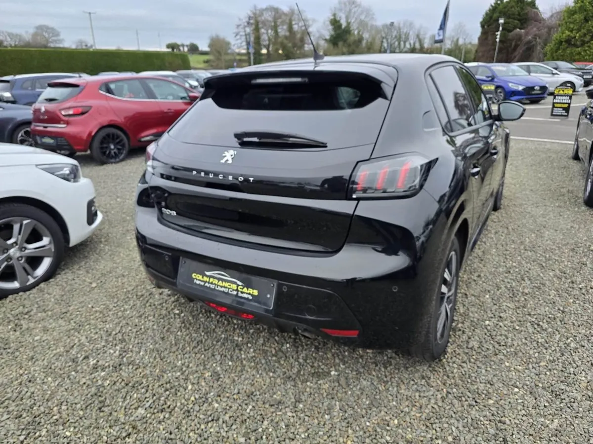 Peugeot 208 Allure Premium - Image 4