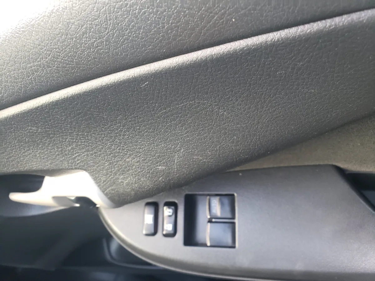 Toyota Corolla 2007 - Image 2