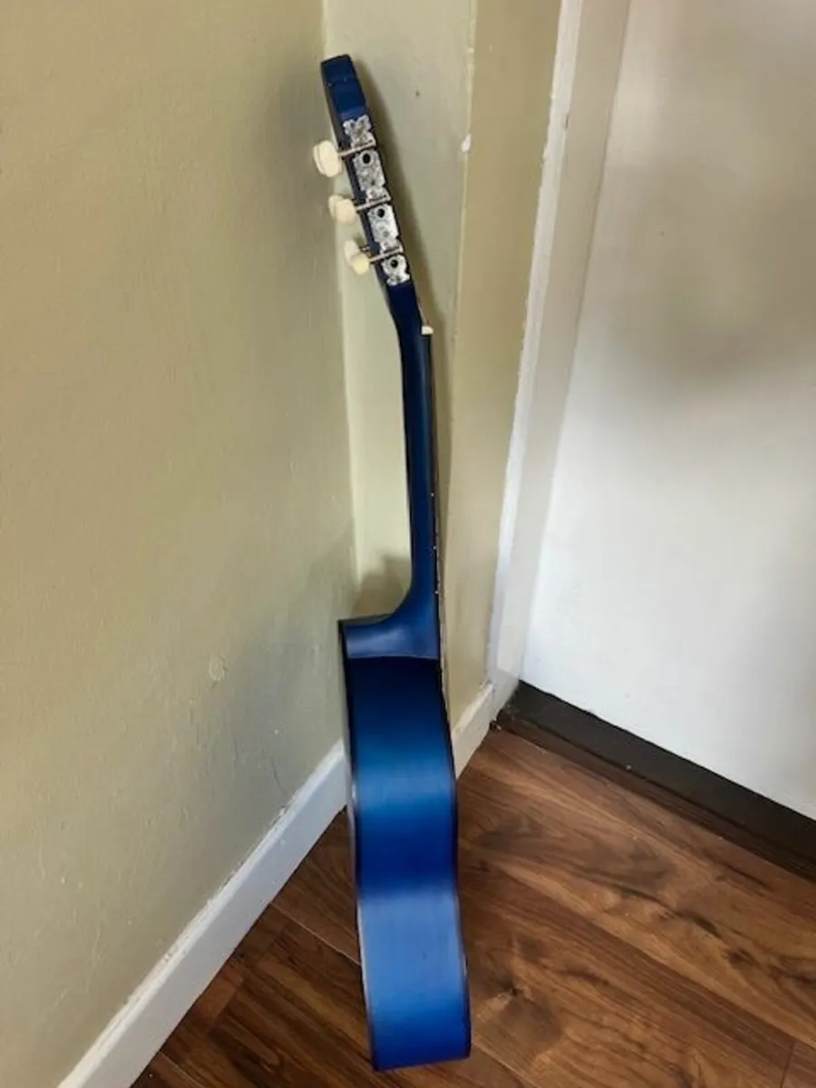 Lovely Kids STAGG Guitar good condition - (L/H) - Image 4
