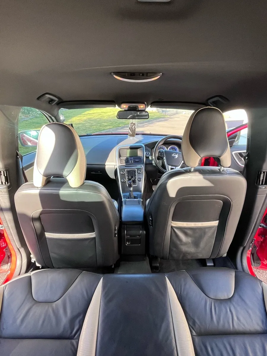 Car - Image 2