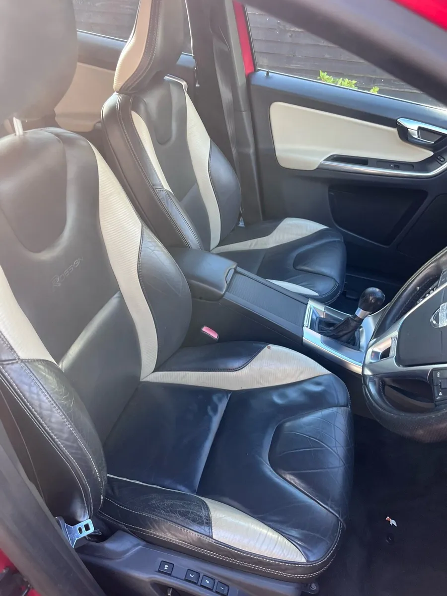 Car - Image 4