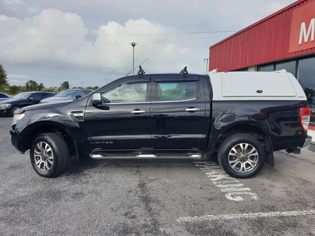 Ford Ranger DOUBLE CAB LIMITED EDITION 2.2TDCI - Image 3