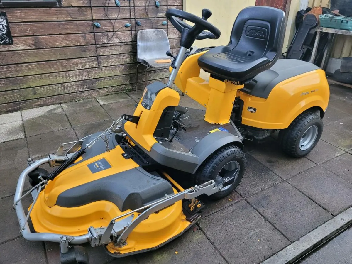 2016  stiga Park 420 pro - Image 2