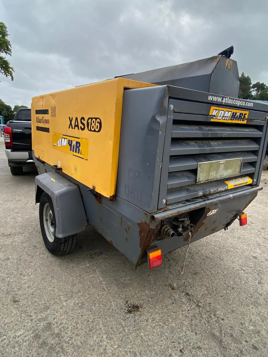 2014 ATLAS COPCO XAS186 400CFM COMPRESSOR - Image 2