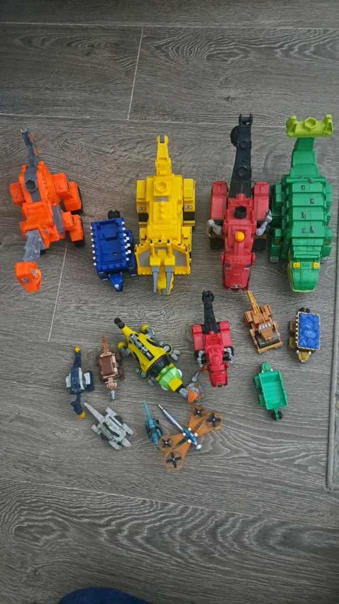 Large Bundle of Dinotrux Toys - Image 2