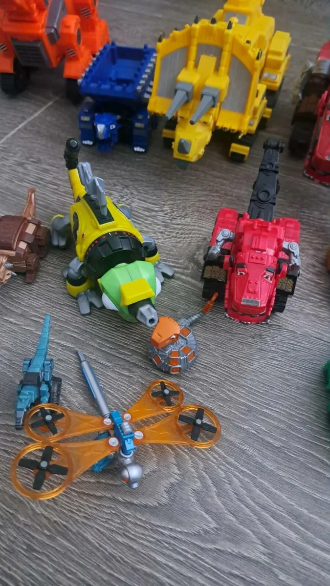 Large Bundle of Dinotrux Toys - Image 4