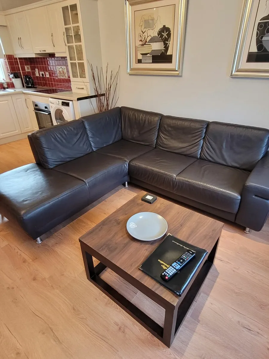 Couch - Image 2