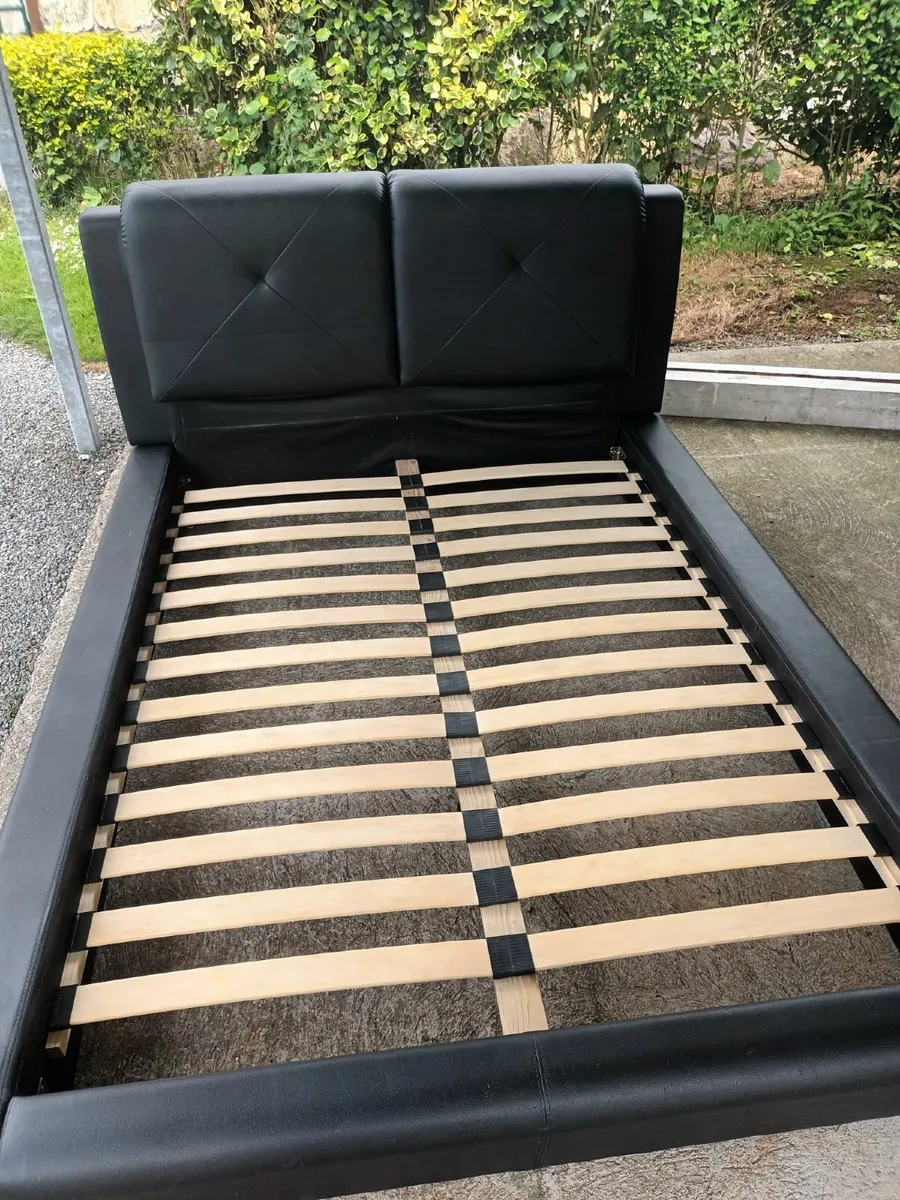 Harvey Norman super sized single bed - Image 1