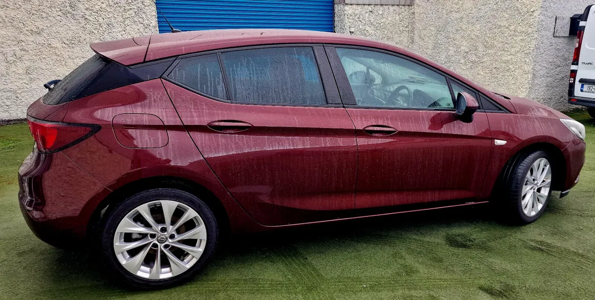 Opel Astra Elite 1.6CDTI AUTO NCT TAX - Image 4