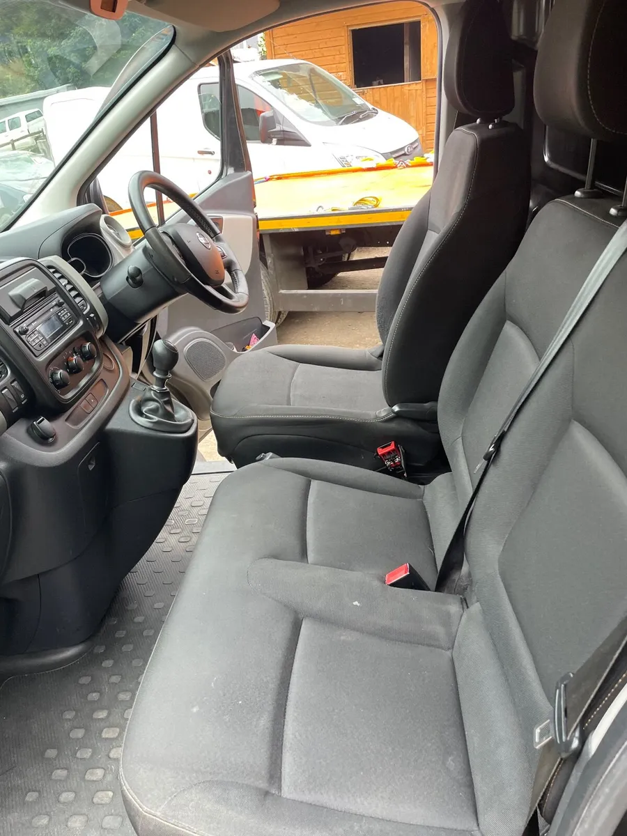 Nissan NV300 2017 - Image 4