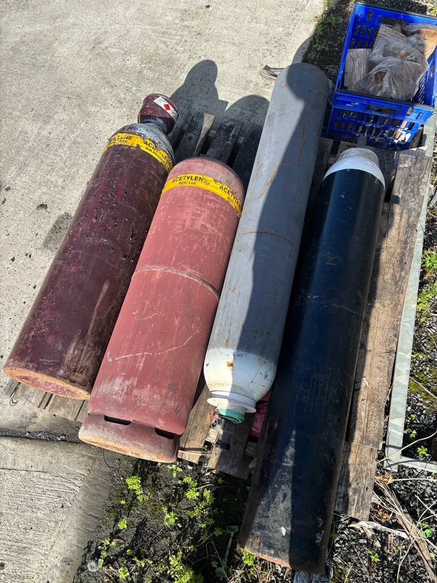 Oxygen and Acetylene Bottles - Image 2