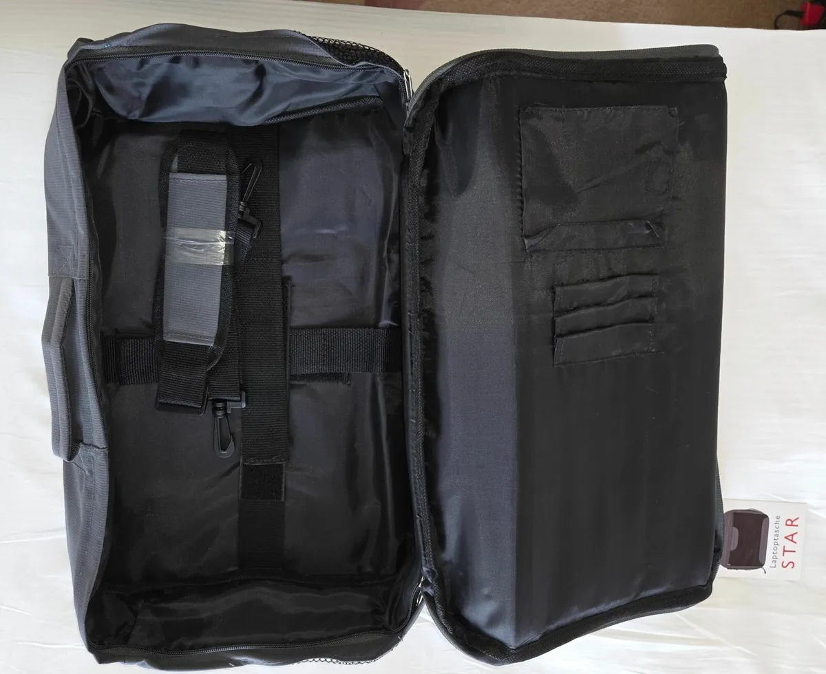 17" Laptop bag BNWT - Image 2
