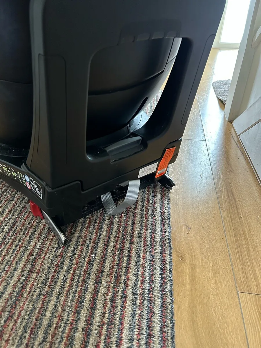 Car seat - rotating - Image 4