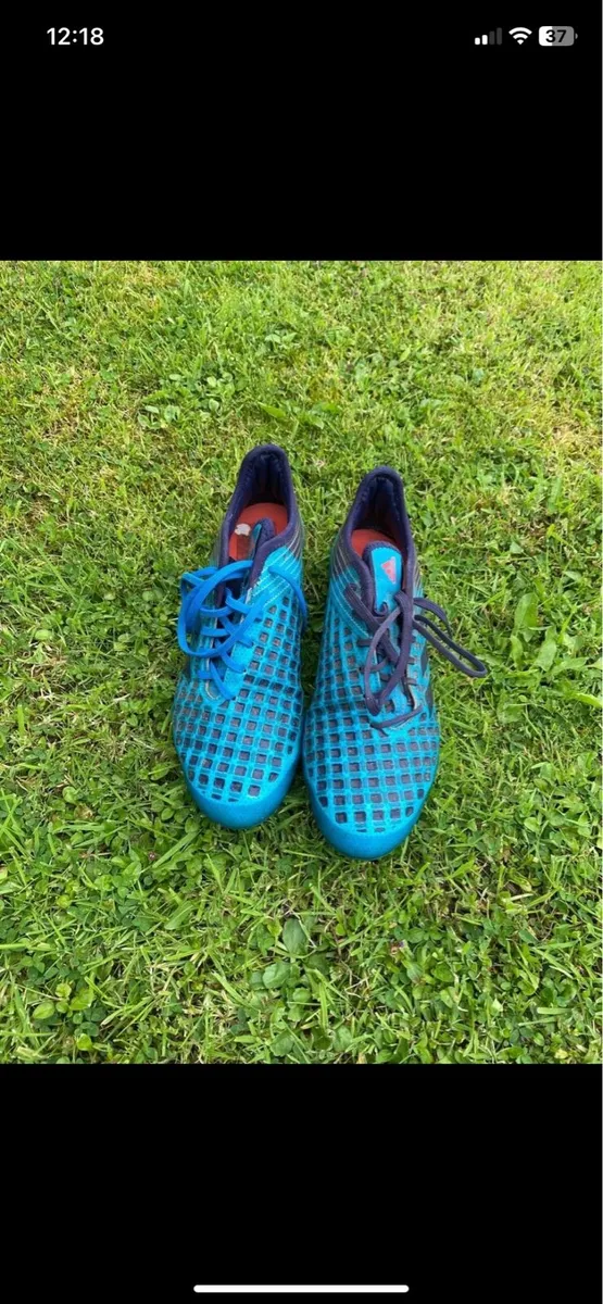 Football boots - Image 4