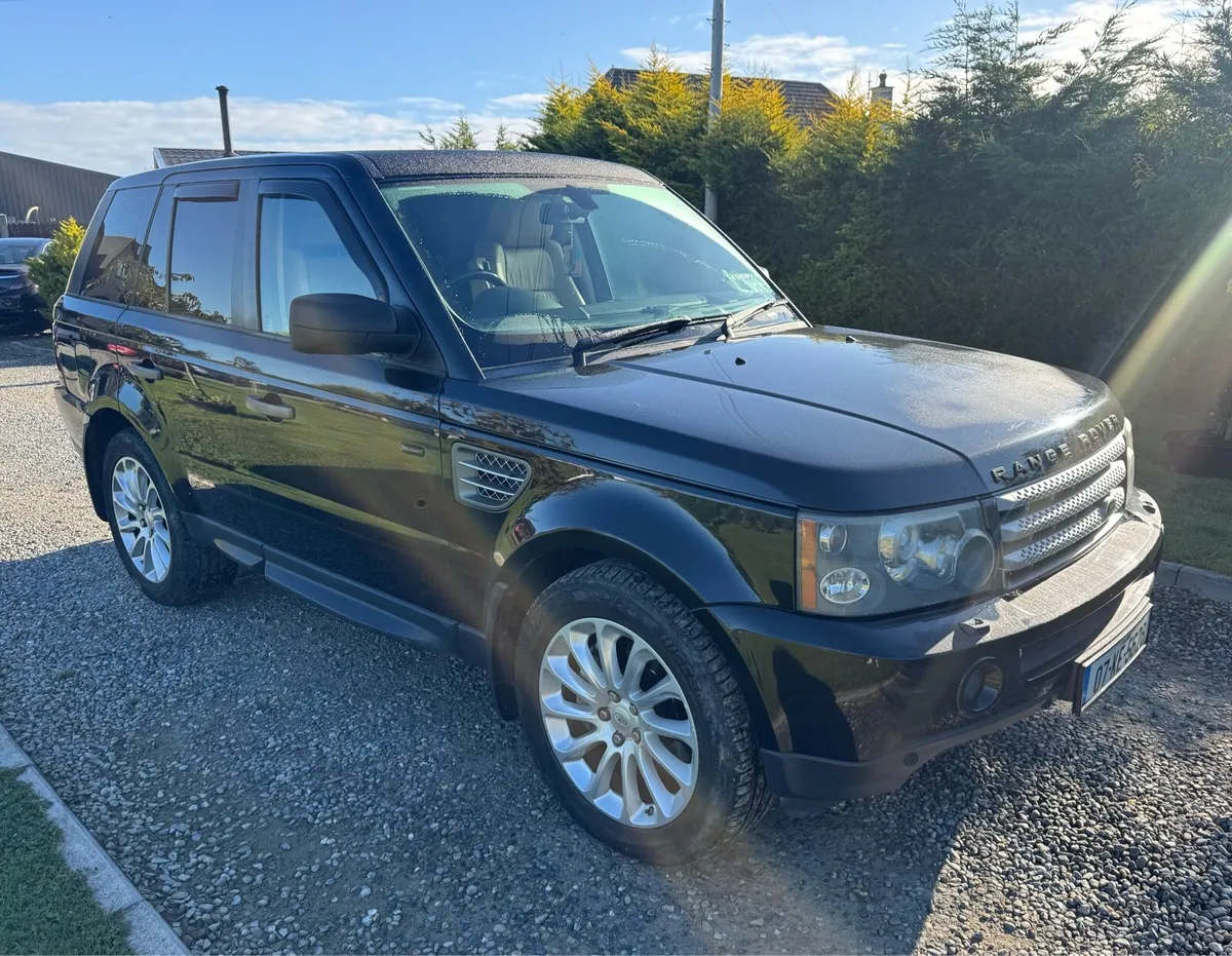 Range Rover Sport - Image 1