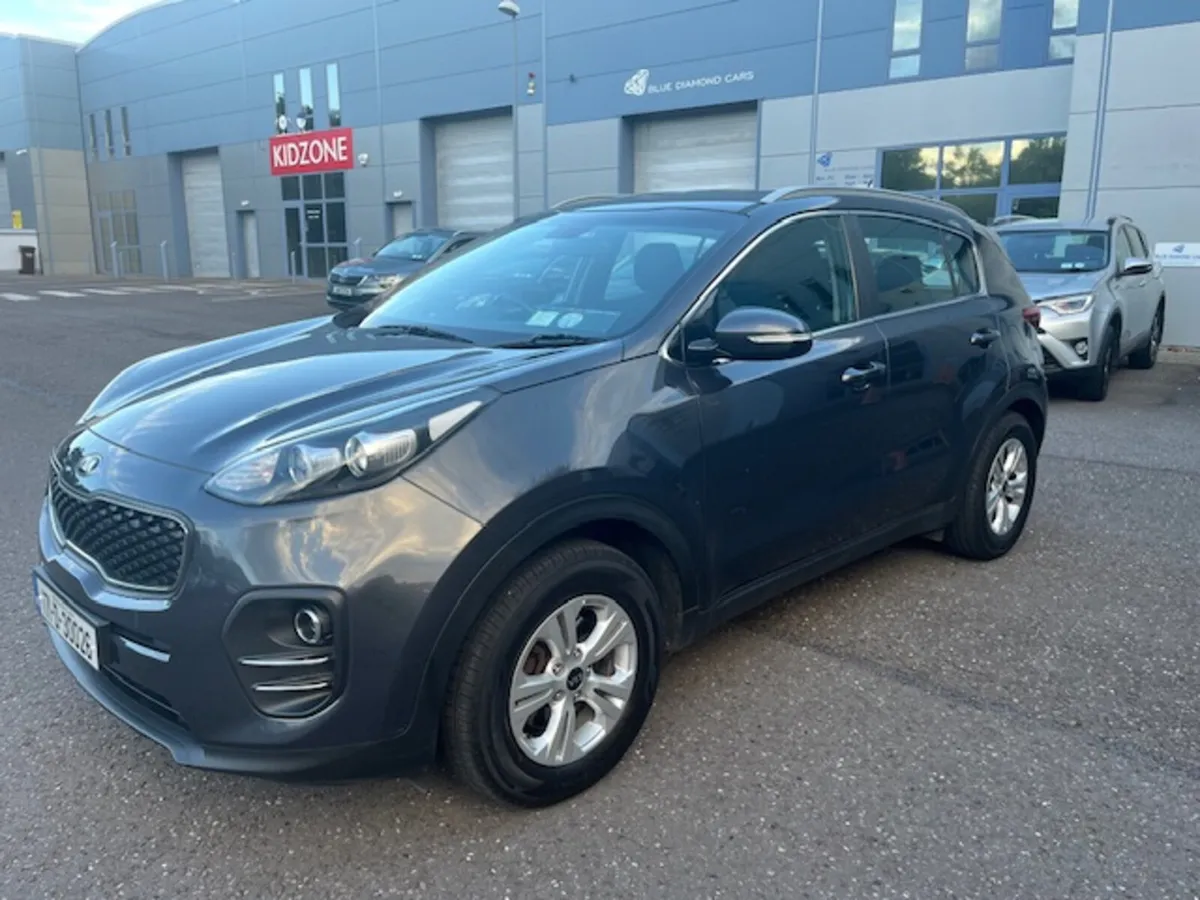 LOW MILEAGE LX 5DR - Image 3