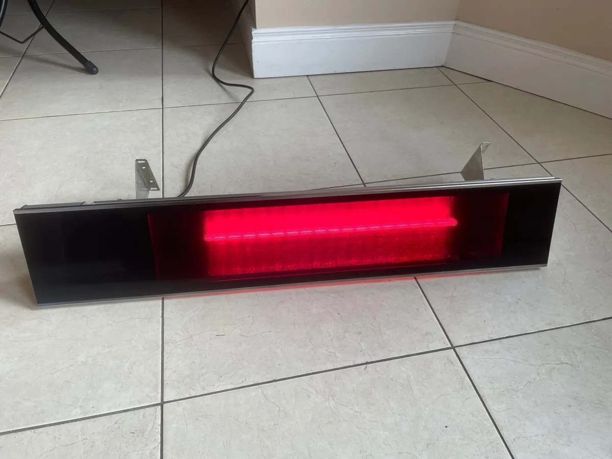 Wall mounted heater - Image 1