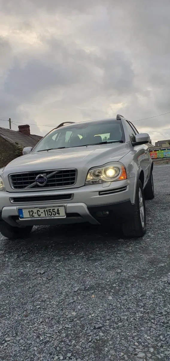12 volvo Xc90 7 seats - Image 1